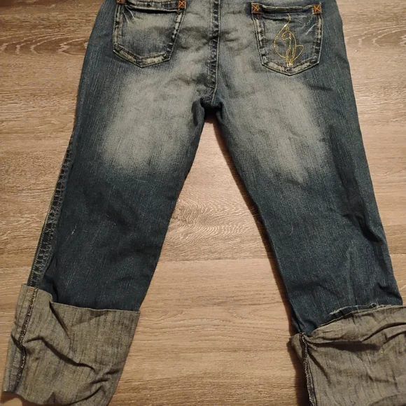 SOLD-Baby Phat Capris ❤️ - Picture 2 of 7